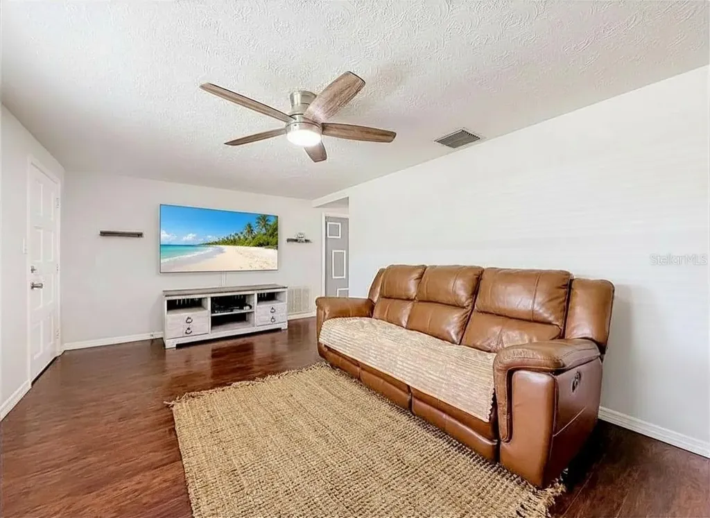 2019 Hess Drive Holiday FL 34691