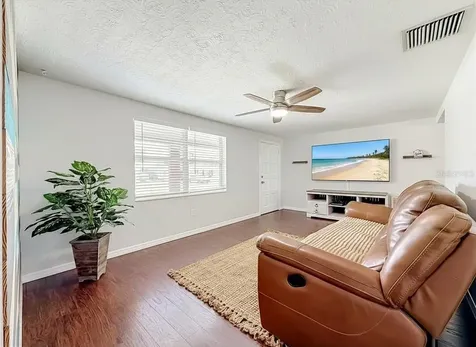 2019 Hess Drive Holiday FL 34691