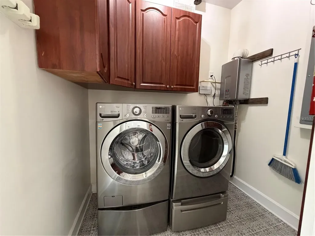 1204 E Ellicott Street Tampa FL 33603