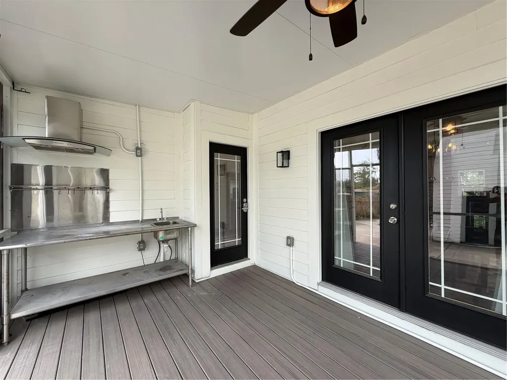 1204 E Ellicott Street Tampa FL 33603