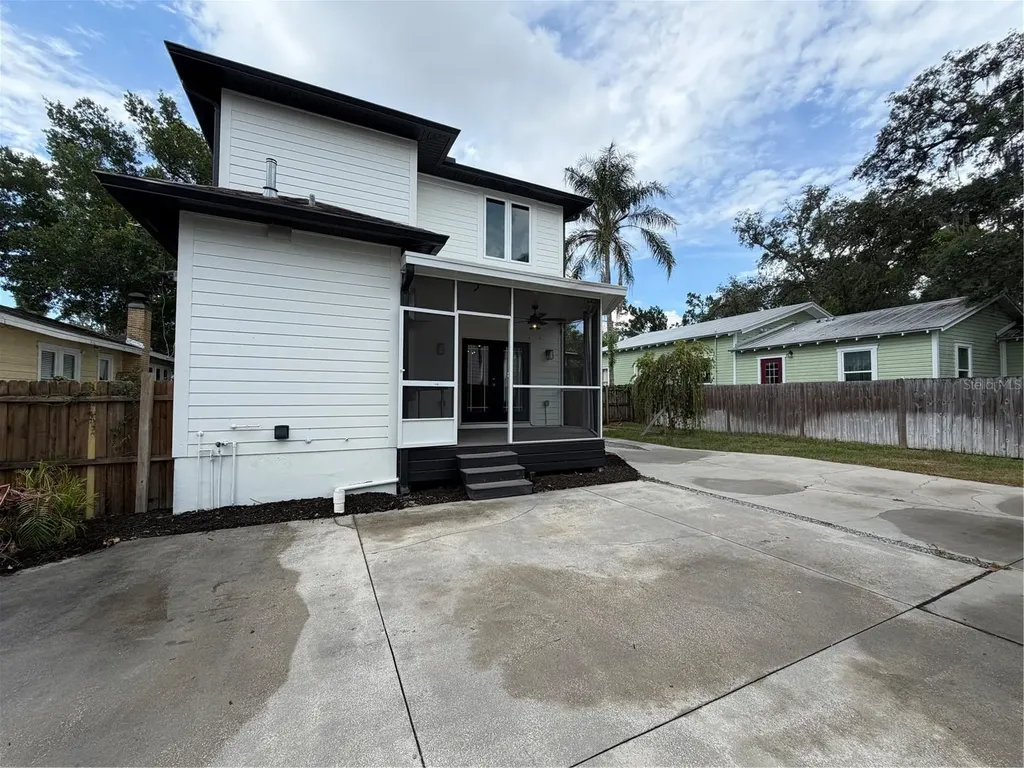 1204 E Ellicott Street Tampa FL 33603
