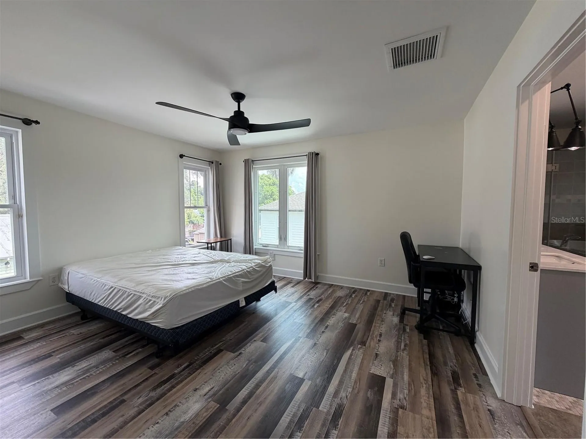 1204 E Ellicott Street Tampa FL 33603