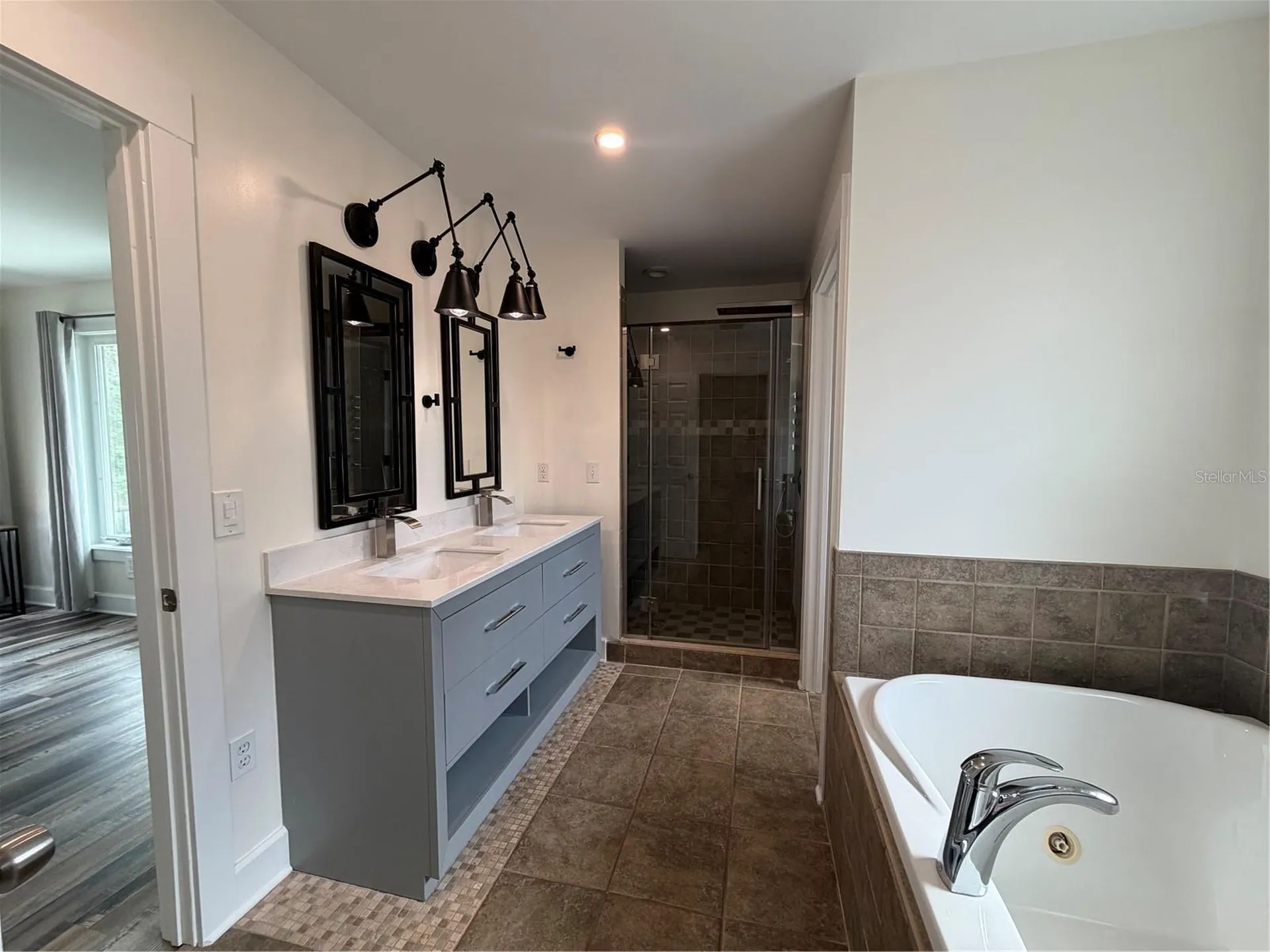 1204 E Ellicott Street Tampa FL 33603