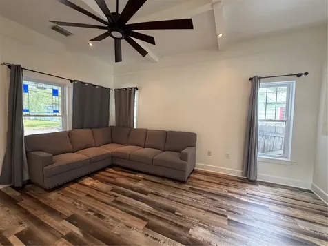 1204 E Ellicott Street Tampa FL 33603