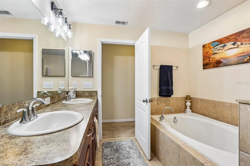 20306 Starfinder Way Tampa FL 33647