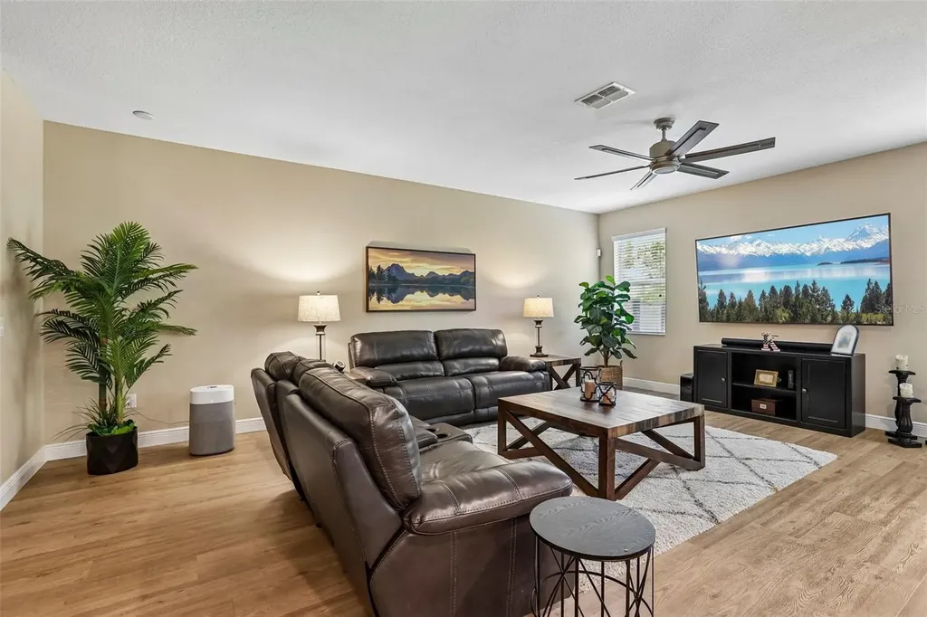 20306 Starfinder Way Tampa FL 33647