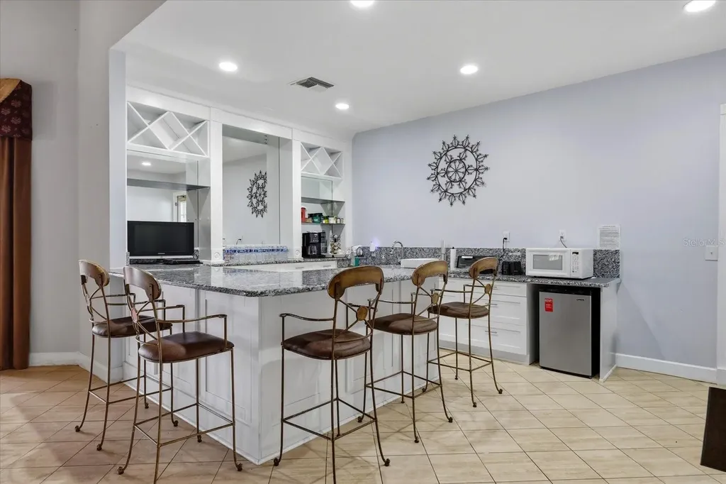 9256 Lake Chase Island Way Tampa FL 33626