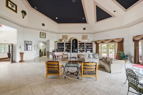 9256 Lake Chase Island Way Tampa FL 33626