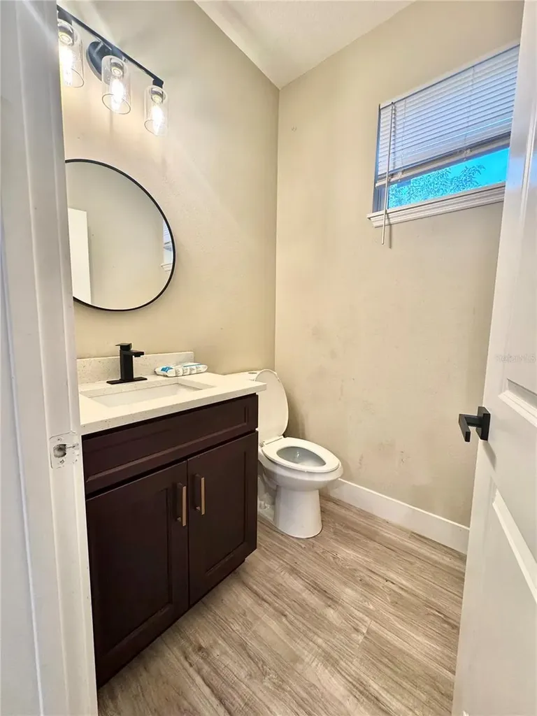 113 E Cleveland Street Apopka FL 32703