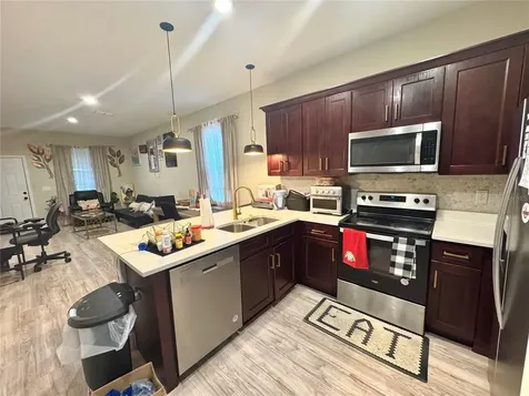 113 E Cleveland Street Apopka FL 32703