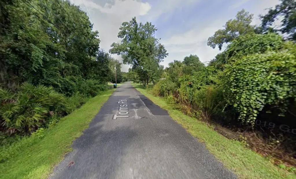 242 Toms Road Debary FL 32713
