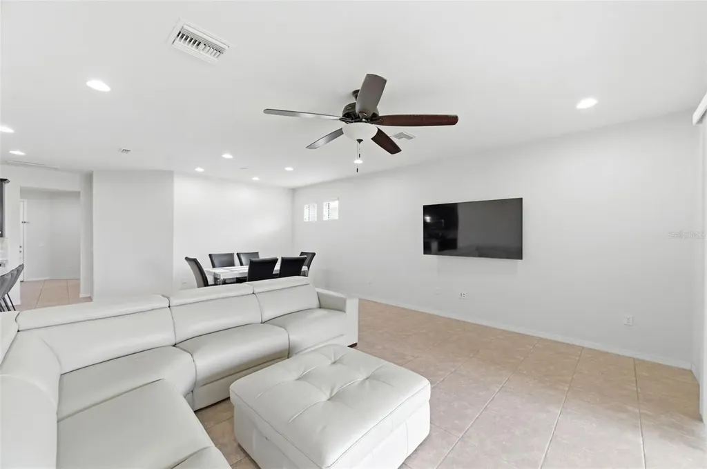 14130 Barrington Stowers Drive Lithia FL 33547
