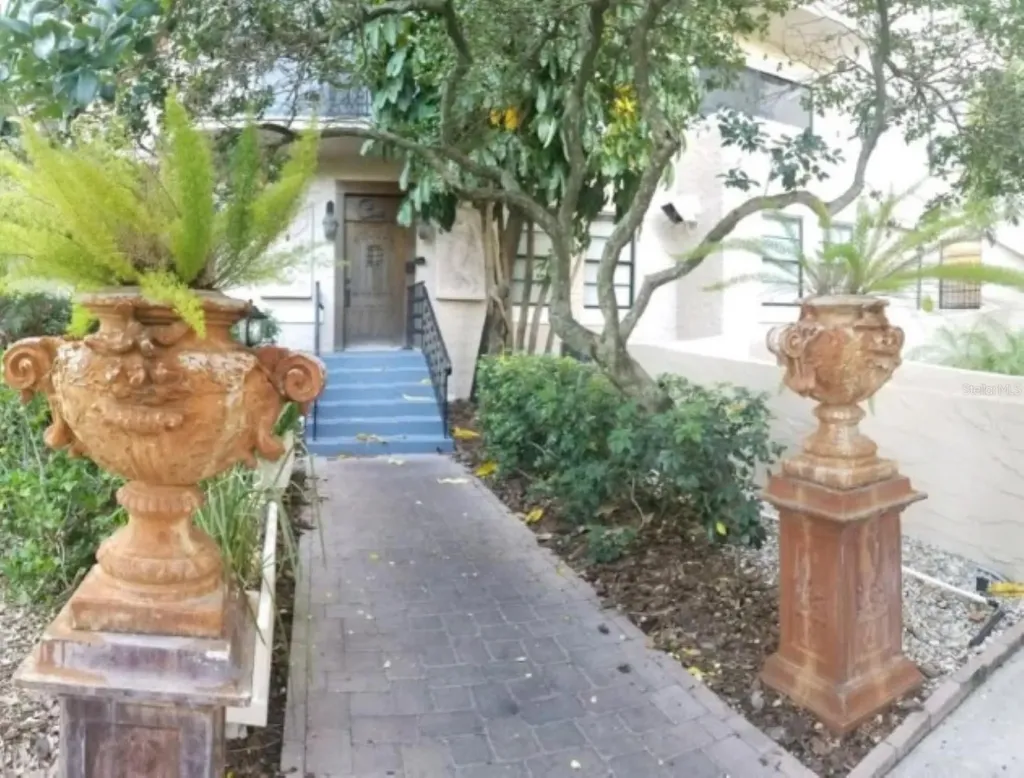 2109 Bayshore Boulevard Tampa FL 33606