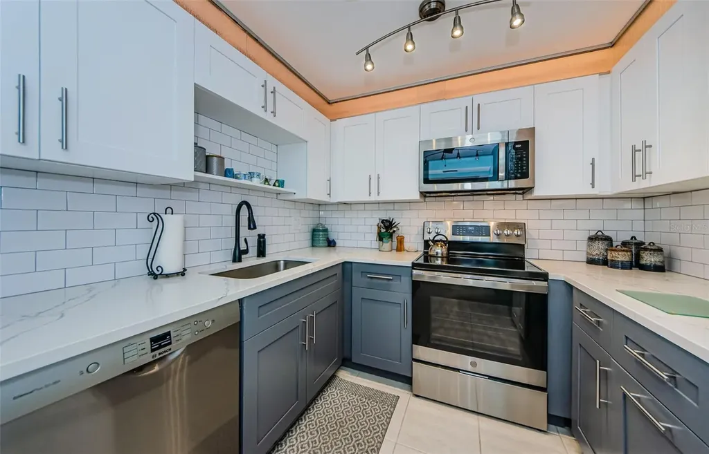 2700 Bayshore Boulevard Dunedin FL 34698
