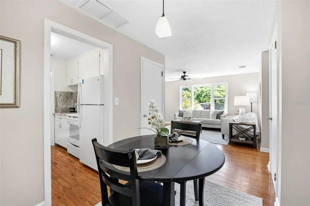 1024 Michigan Dr E Dunedin FL 34698