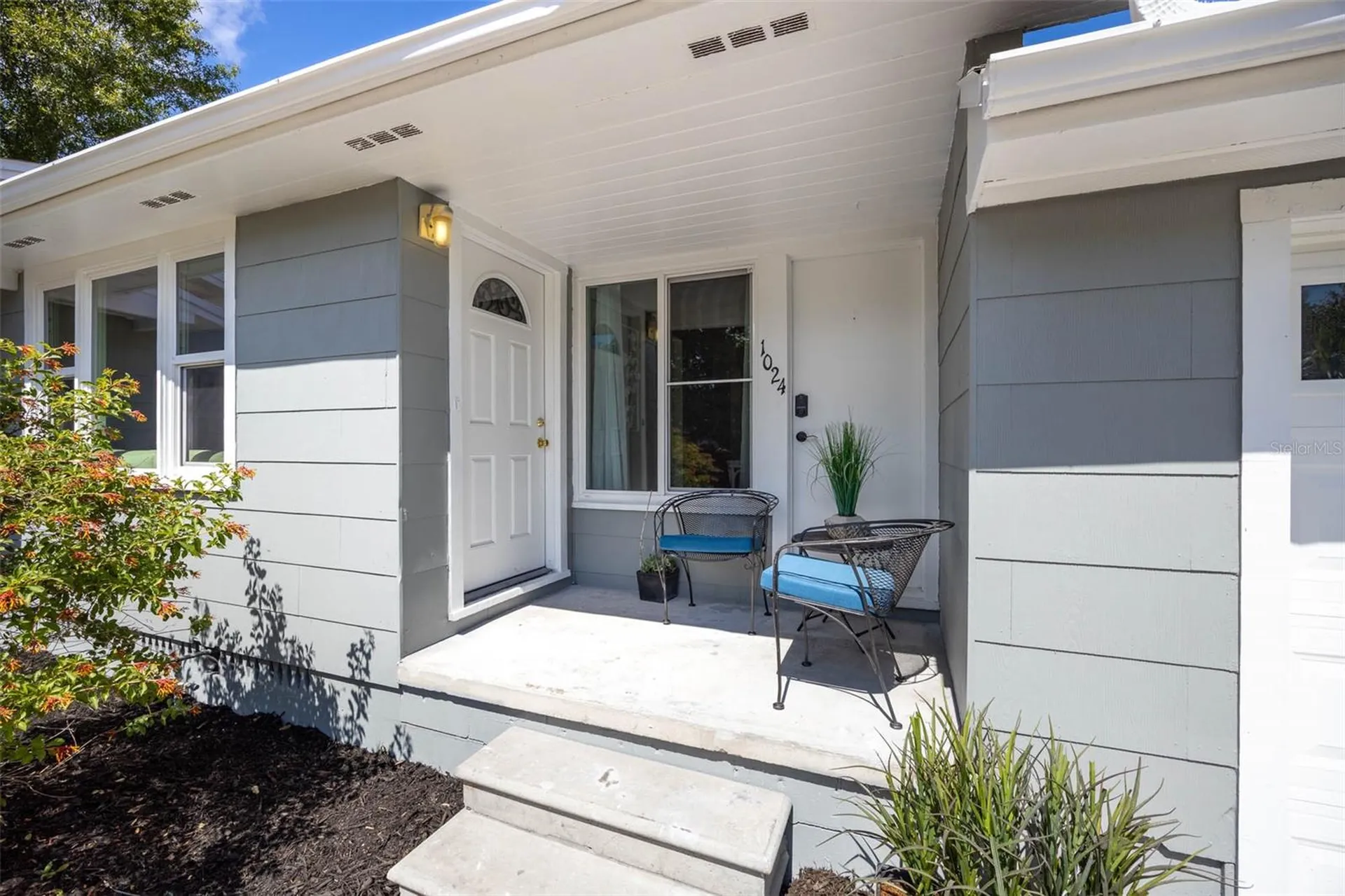 1024 Michigan Dr E Dunedin FL 34698