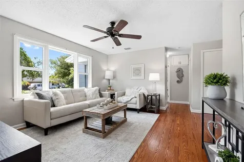 1024 Michigan Dr E Dunedin FL 34698
