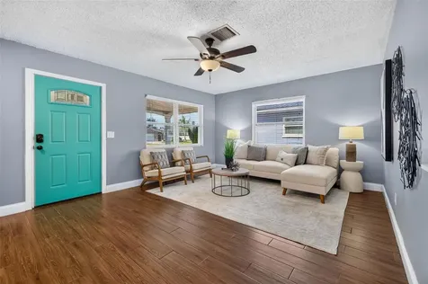 3619 14th Avenue N St Petersburg FL 33713