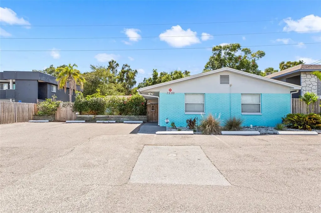 1230 70th Street N St Petersburg FL 33710