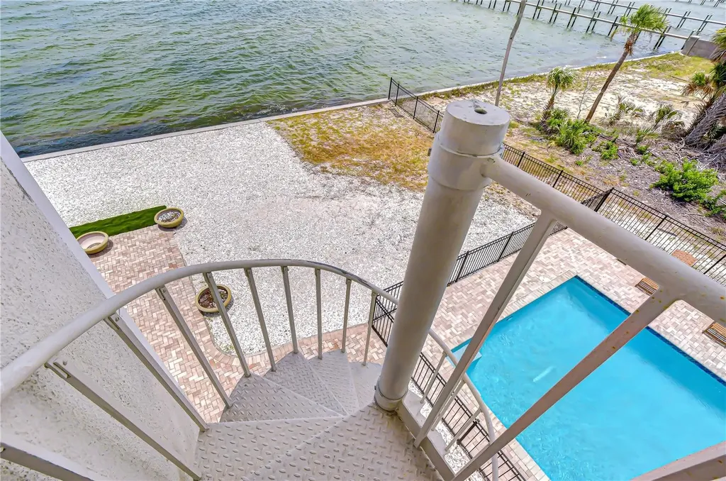 6504 Surfside Boulevard Apollo Beach FL 33572