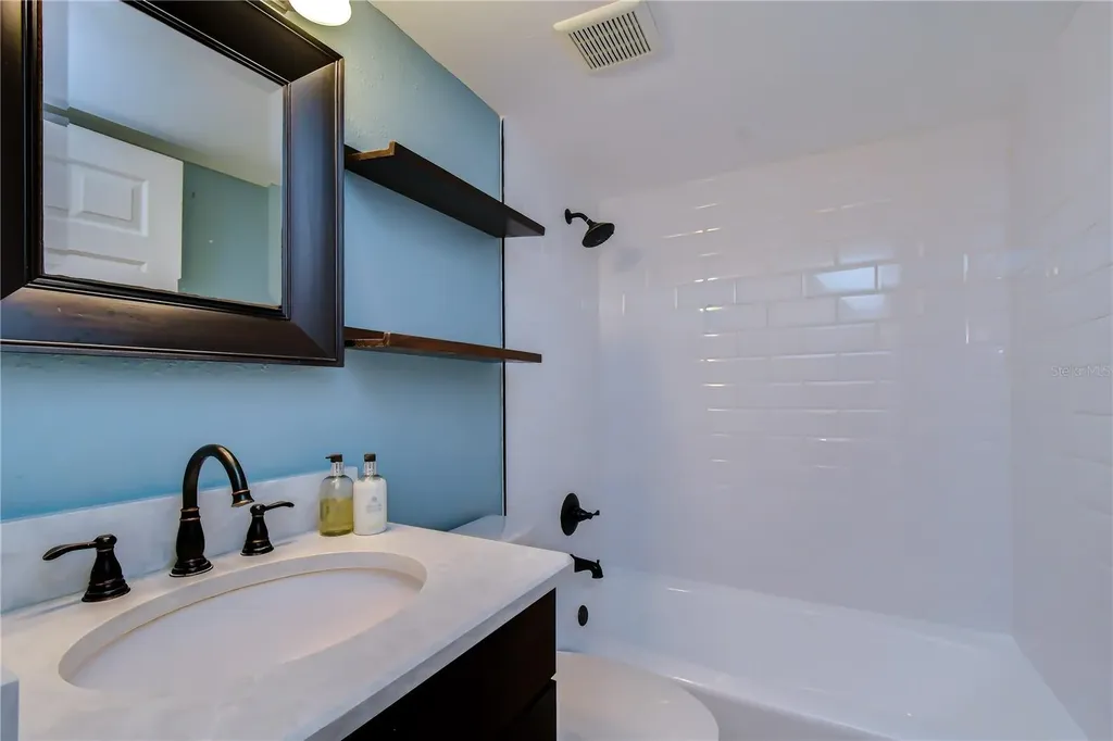 6504 Surfside Boulevard Apollo Beach FL 33572