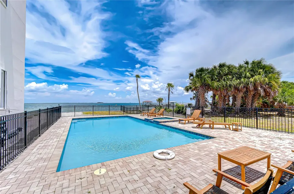 6504 Surfside Boulevard Apollo Beach FL 33572