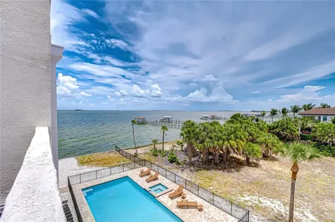6504 Surfside Boulevard Apollo Beach FL 33572