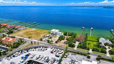 6504 Surfside Boulevard Apollo Beach FL 33572