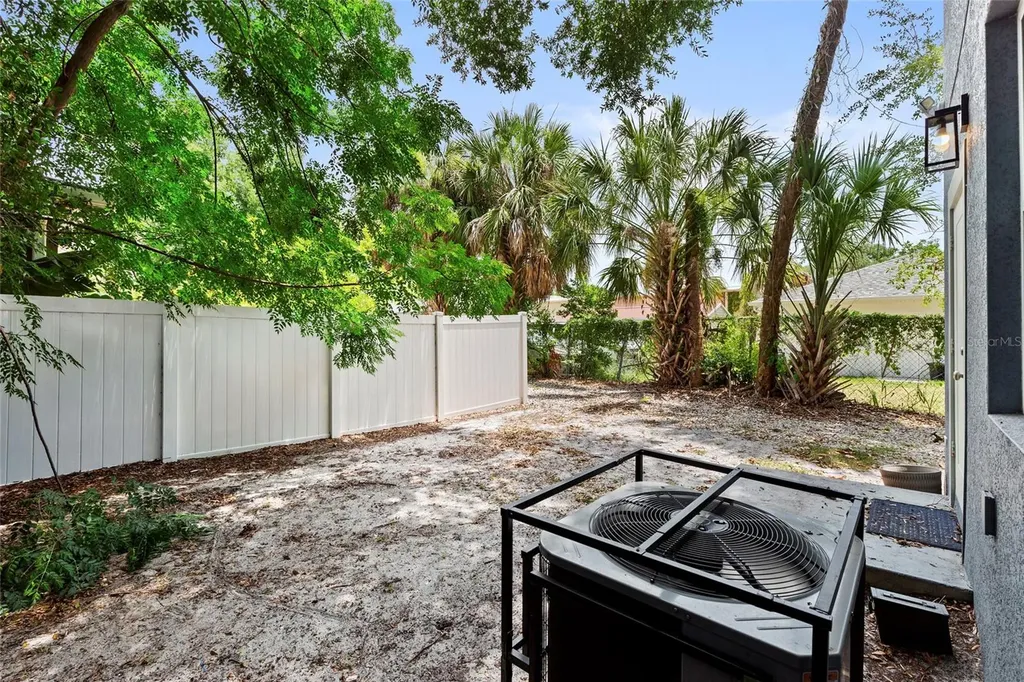 2106 E 17th Avenue Tampa FL 33605