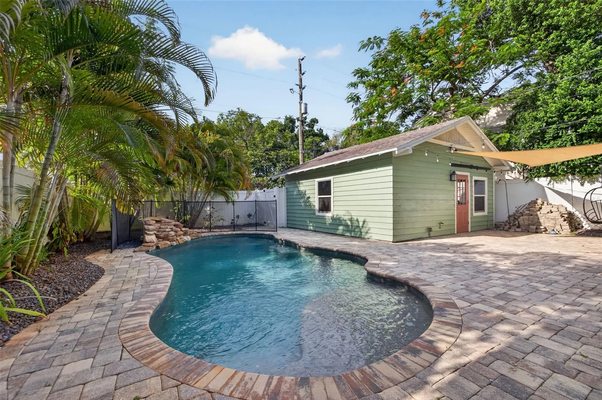 2125 Burlington Avenue N St Petersburg FL 33713