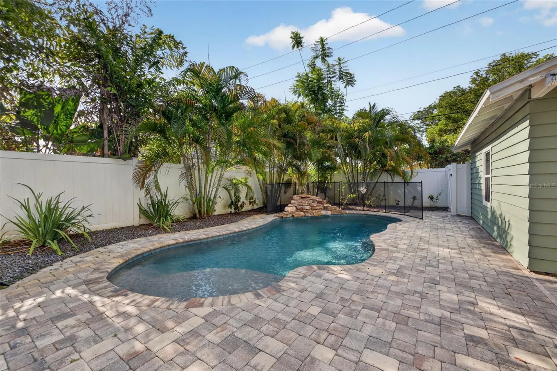 2125 Burlington Avenue N St Petersburg FL 33713
