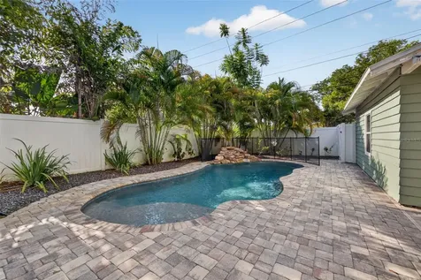2125 Burlington Avenue N St Petersburg FL 33713