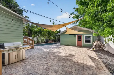 2125 Burlington Avenue N St Petersburg FL 33713