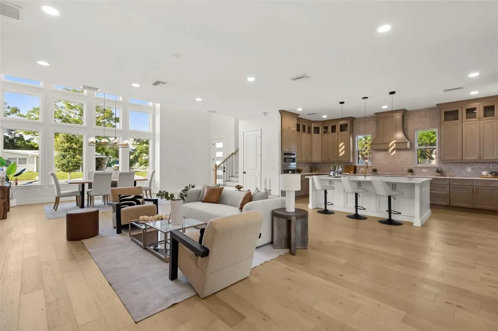 4401 Rockledge Road Orlando FL 32807