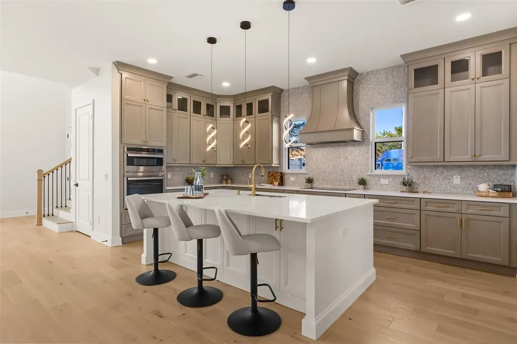 4401 Rockledge Road Orlando FL 32807