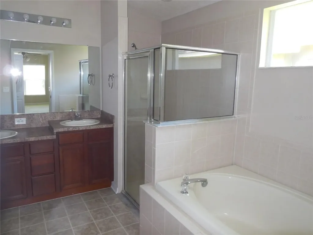 15447 Osprey Glen Drive Lithia FL 33547