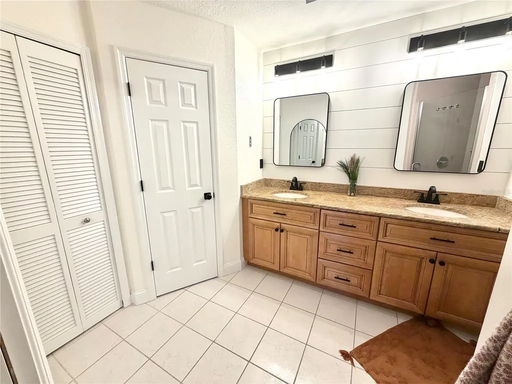 1087 Bay Harbor Drive Englewood FL 34224