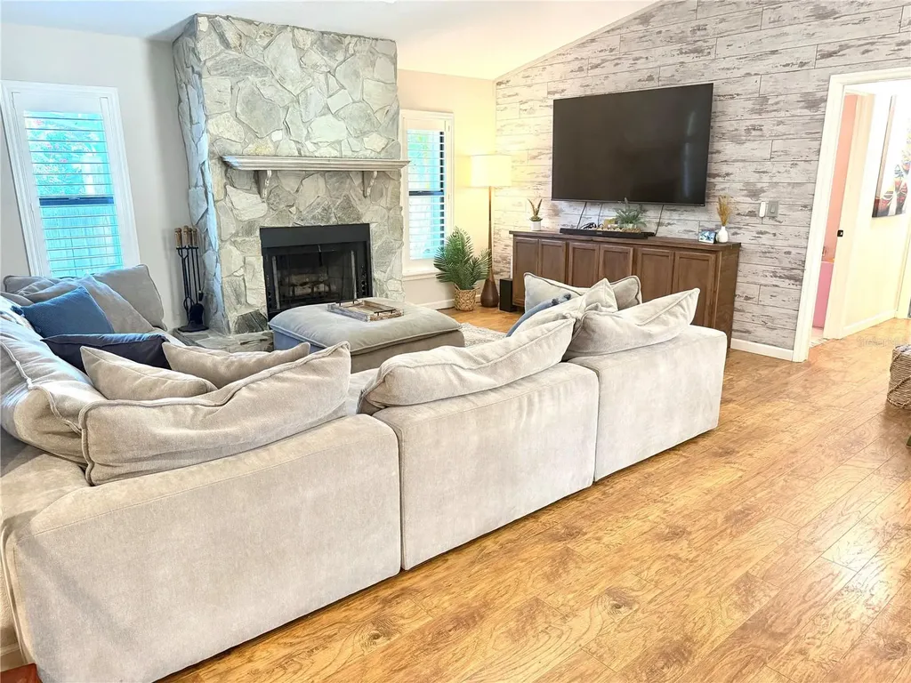 1087 Bay Harbor Drive Englewood FL 34224