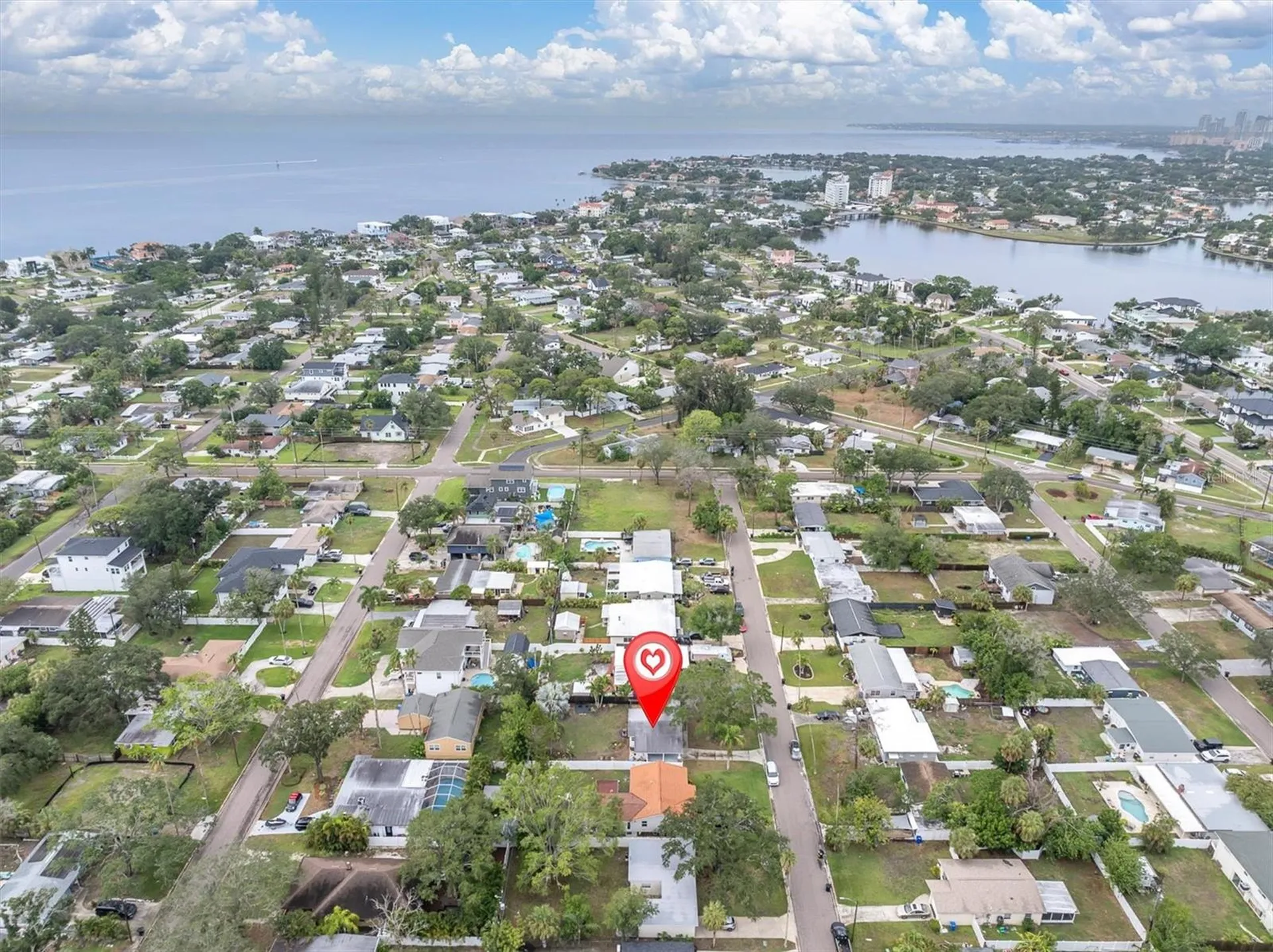 4201 Des Moines Street NE St Petersburg FL 33703