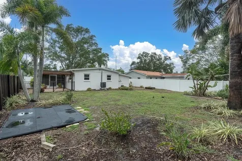 4201 Des Moines Street NE St Petersburg FL 33703