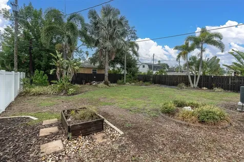 4201 Des Moines Street NE St Petersburg FL 33703