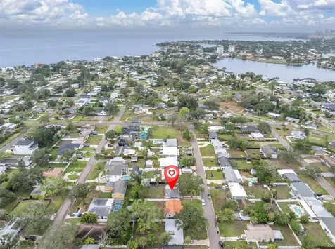 4201 Des Moines Street NE St Petersburg FL 33703