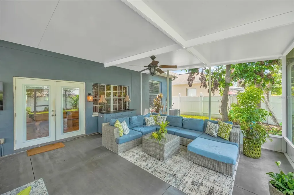 1128 Lumsden Trace Circle Valrico FL 33594