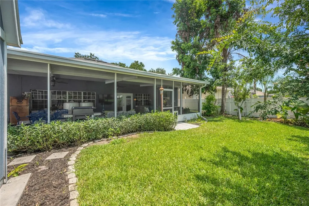 1128 Lumsden Trace Circle Valrico FL 33594