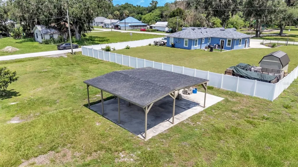 2055 Avenue C Mulberry FL 33860