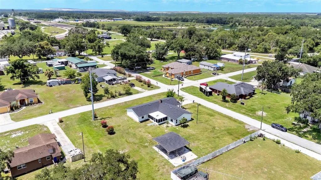 2055 Avenue C Mulberry FL 33860