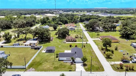 2055 Avenue C Mulberry FL 33860