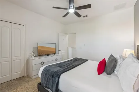 5304 Oakbourne Avenue Davenport FL 33837