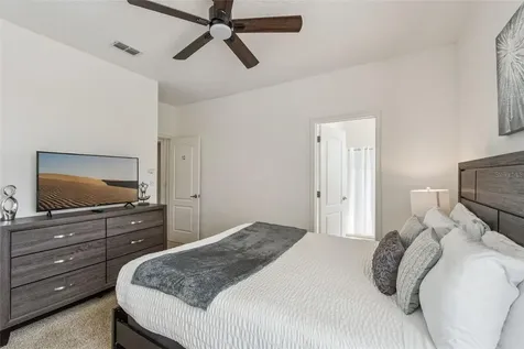 5304 Oakbourne Avenue Davenport FL 33837