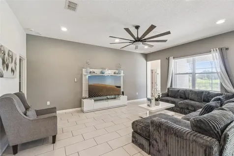 5304 Oakbourne Avenue Davenport FL 33837